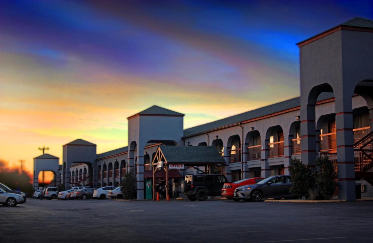 Americas Best Value Inn San Antonio - At&T Center/Fort Sam Houston Exterior foto